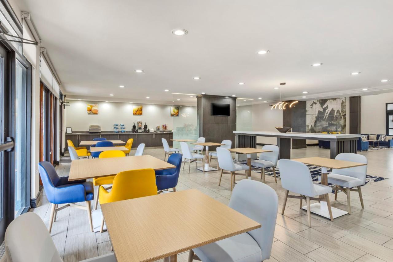 Comfort Inn & Suites Irving Las Colinas Dfw Exterior foto